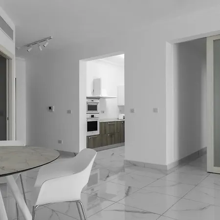 Seafront Elegance With Pool Apartment Sliema Exterior photo